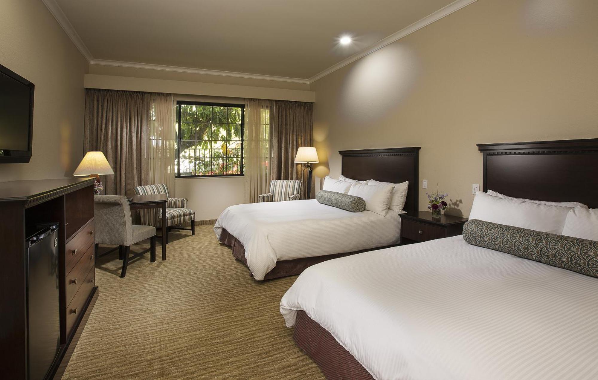 Deluxe Queen Room,1668048841:JPEG